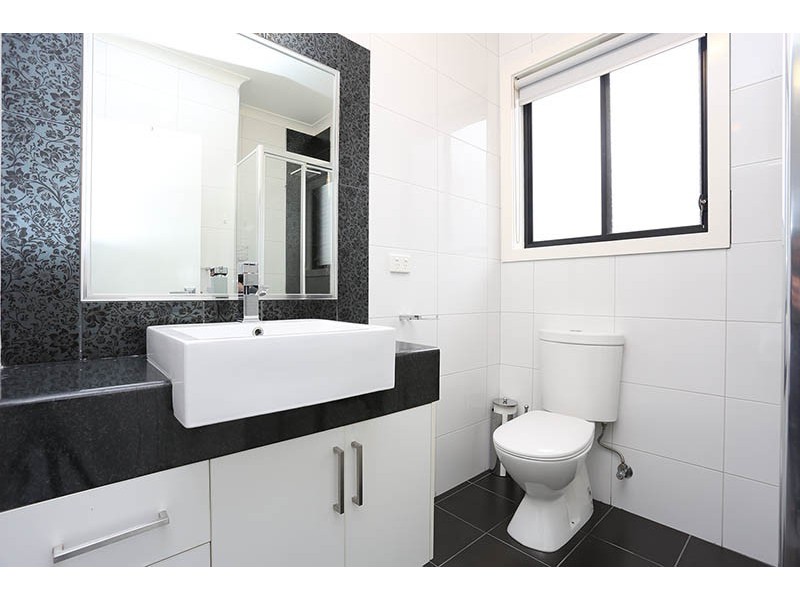 6 Watersedge Way, Roxburgh Park VIC 3064