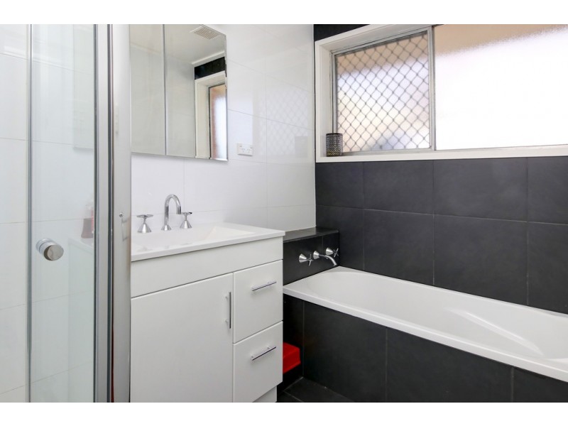 120 Karingal Drive, Frankston VIC 3199