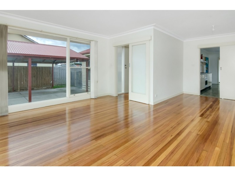 8 Plantation Avenue, Frankston North VIC 3200