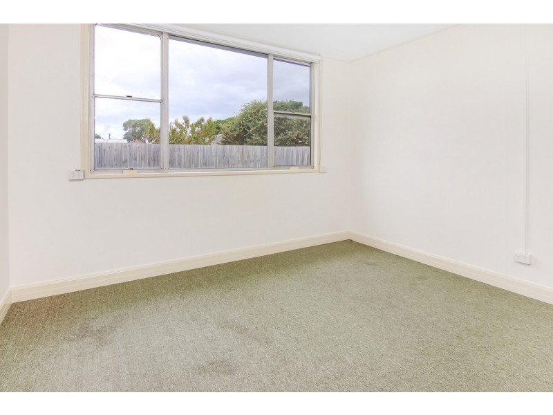 8 Plantation Avenue, Frankston North VIC 3200