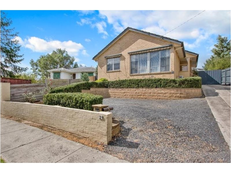 29 Rosemary Crescent, Frankston North VIC 3200