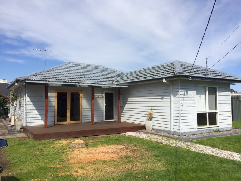 18 Bainbridge Avenue, Seaford VIC 3198