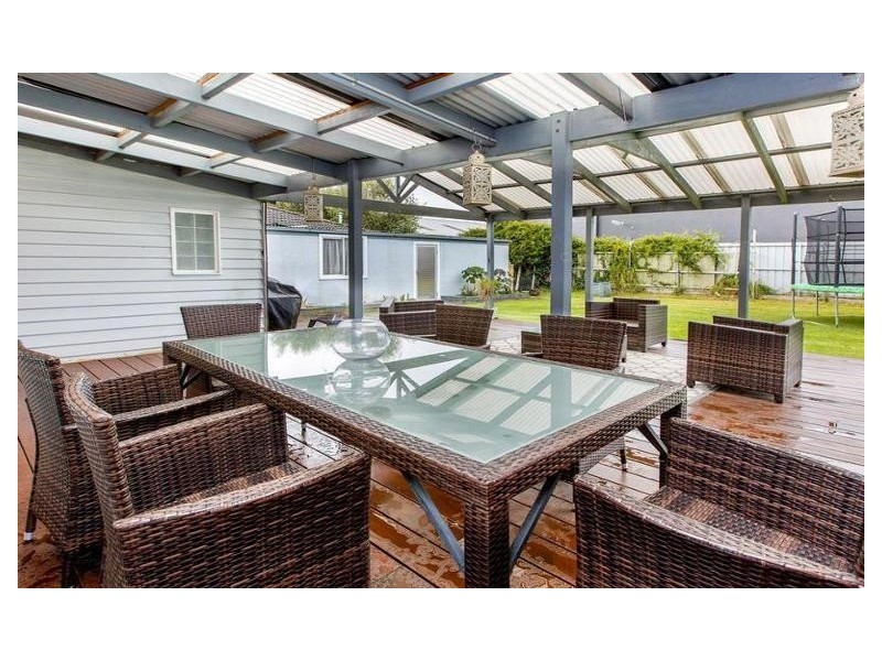 18 Bainbridge Avenue, Seaford VIC 3198