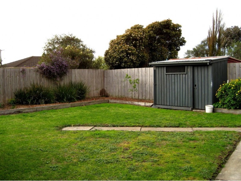 9 Silver Avenue, Frankston North VIC 3200