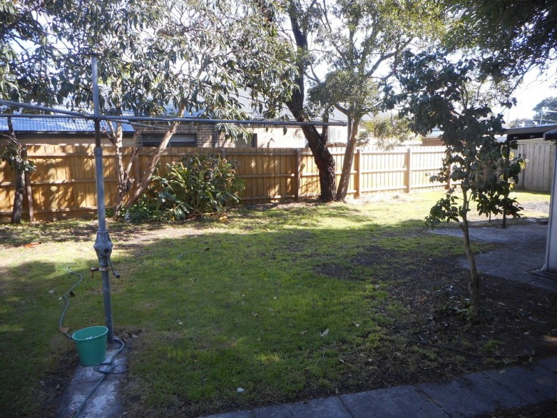 5a Dell Road, Frankston VIC 3199