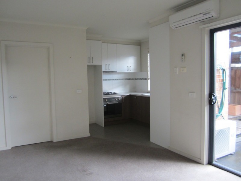 11/33 Deane Street, Frankston VIC 3199