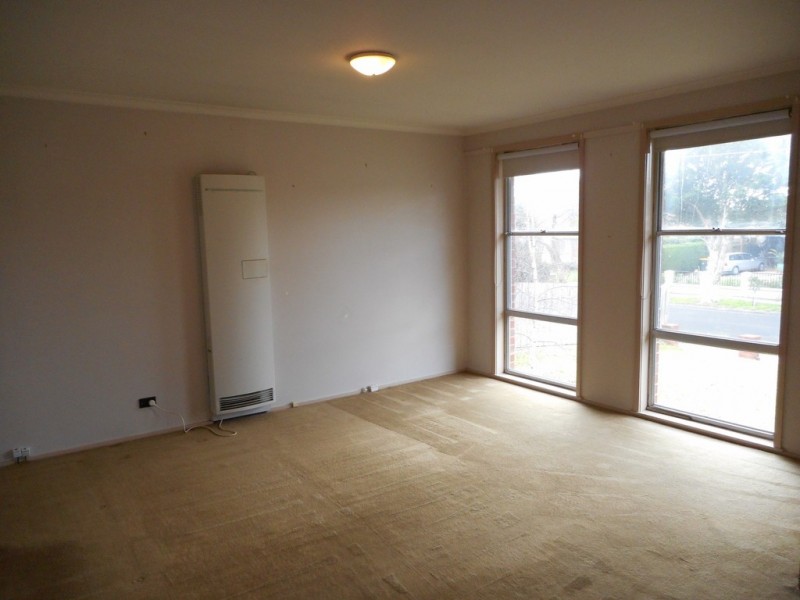 8 Agathea Court, Frankston North VIC 3200