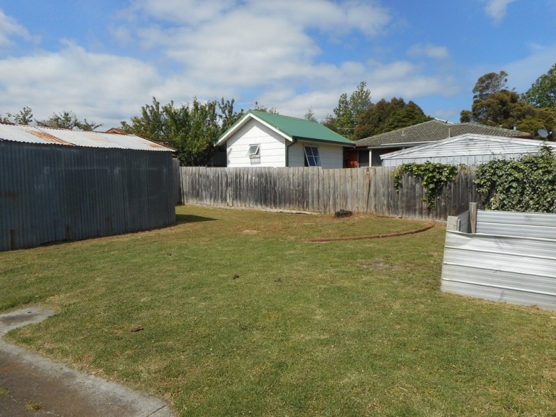 8 Agathea Court, Frankston North VIC 3200