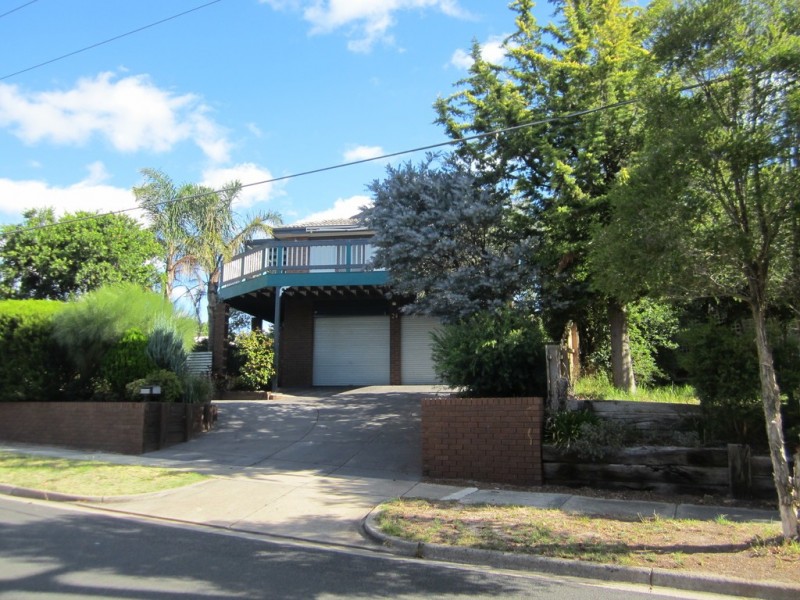 24 BLOOM STREET, Frankston VIC 3199