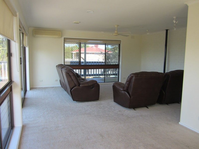 24 BLOOM STREET, Frankston VIC 3199