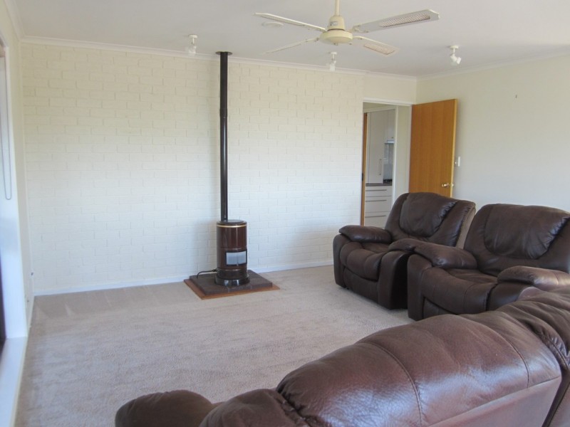24 BLOOM STREET, Frankston VIC 3199