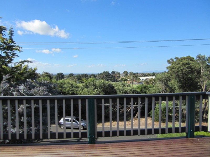 24 BLOOM STREET, Frankston VIC 3199