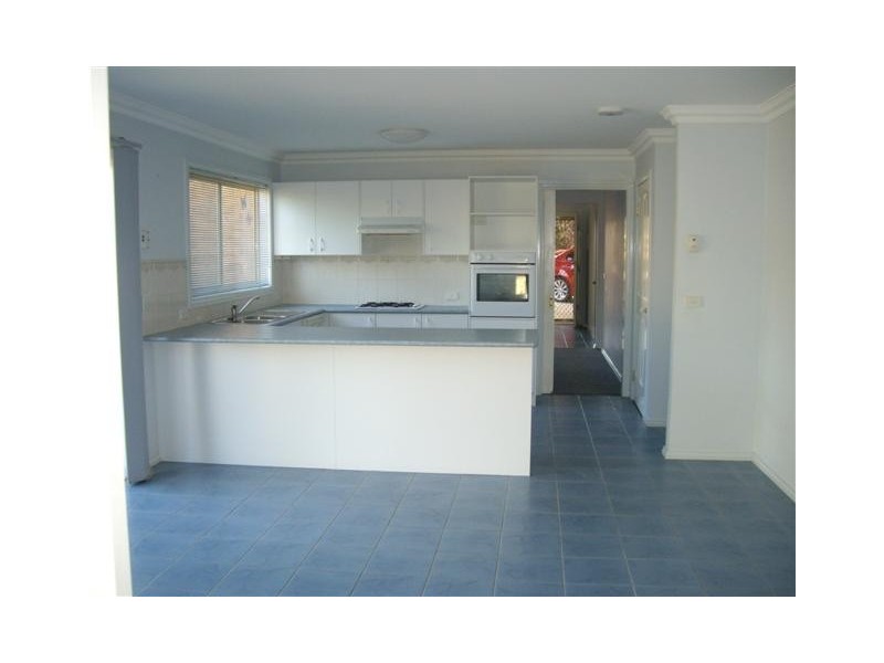 8 Wingham Court, Frankston VIC 3199