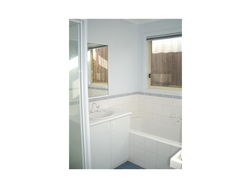 8 Wingham Court, Frankston VIC 3199