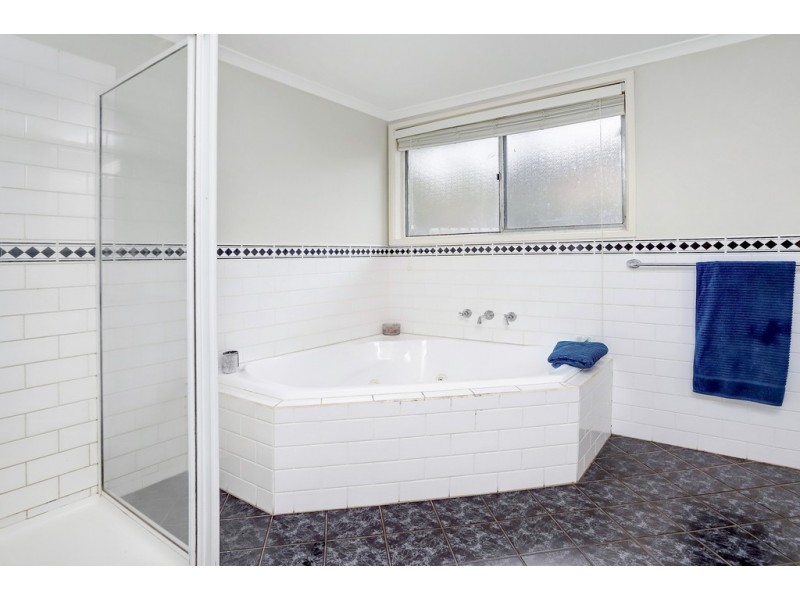 108 Karingal Drive, Frankston VIC 3199