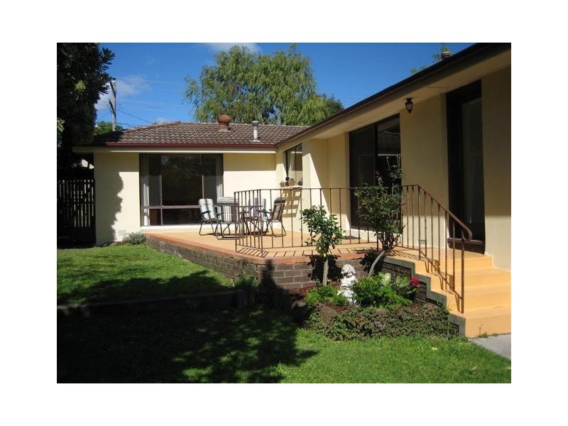 11 Benanee Drive, Frankston VIC 3199