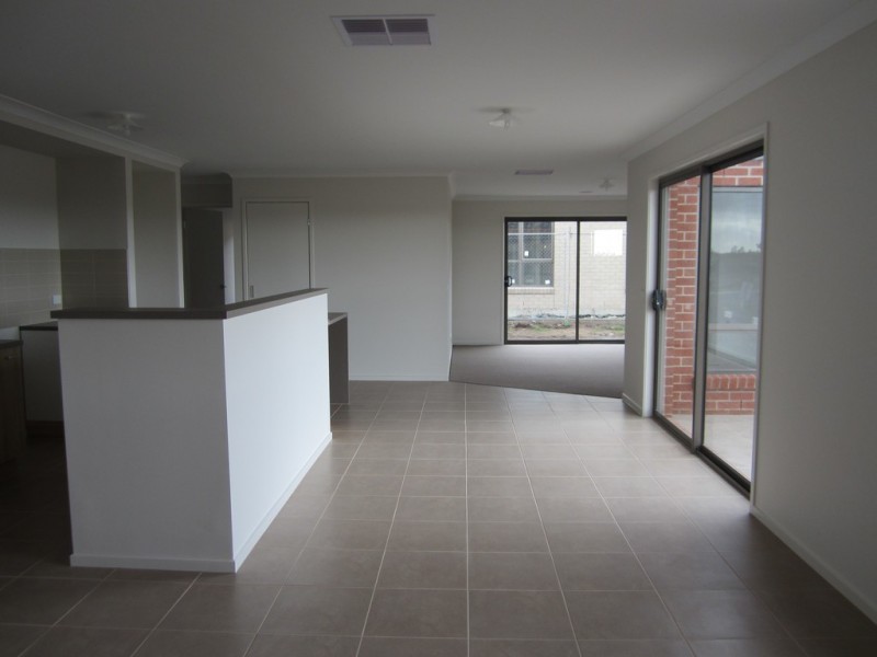 51 Morningside Boulevard, Cranbourne West VIC 3977