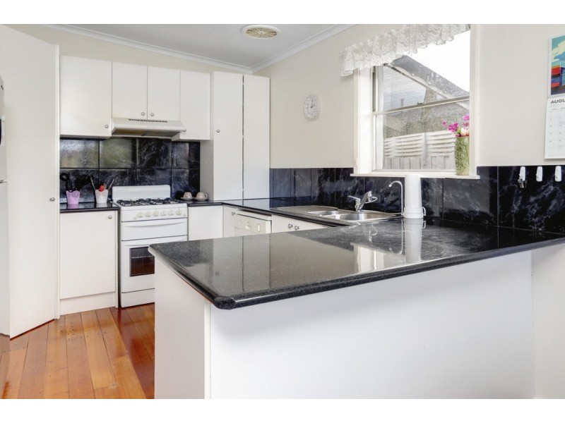 9 Silver Avenue, Frankston North VIC 3200