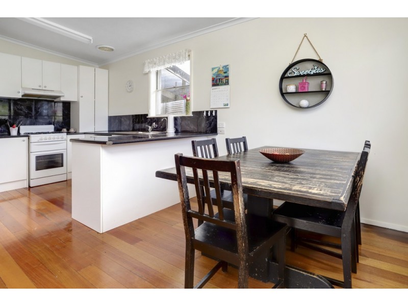 9 Silver Avenue, Frankston North VIC 3200