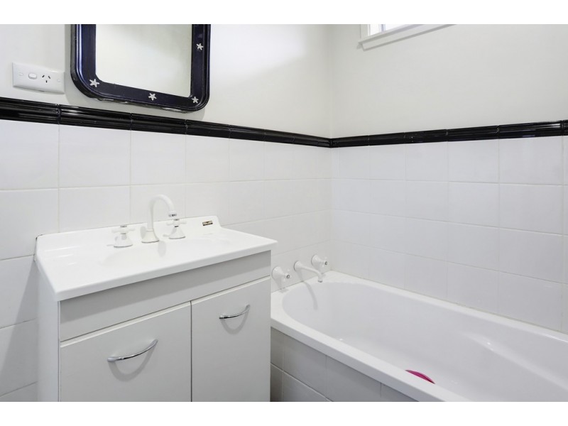 9 Silver Avenue, Frankston North VIC 3200