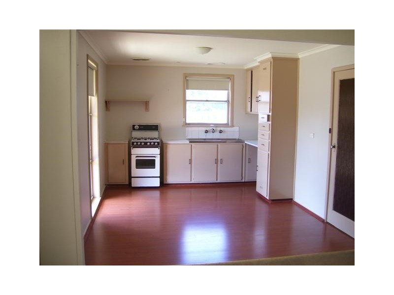 8 Agathea Court, Frankston North VIC 3200