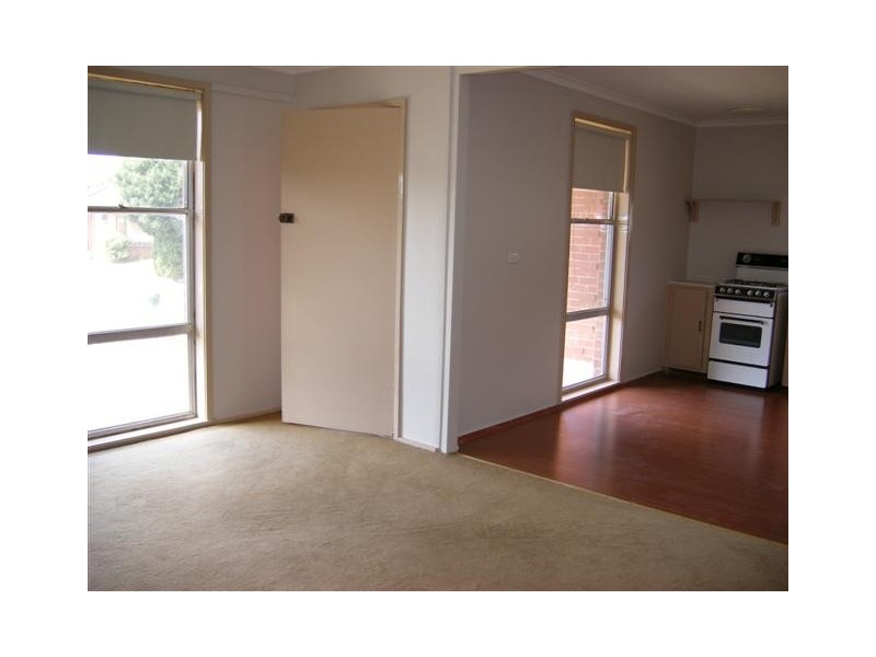 8 Agathea Court, Frankston North VIC 3200