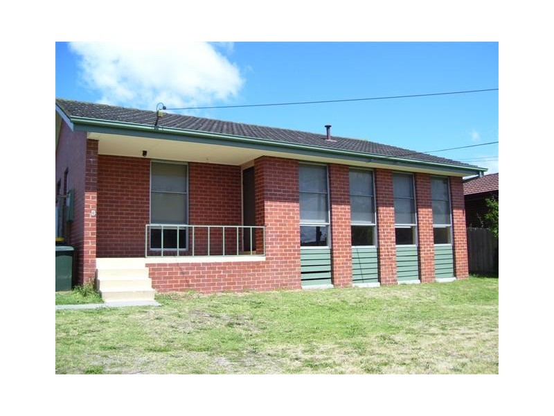 8 Agathea Court, Frankston North VIC 3200