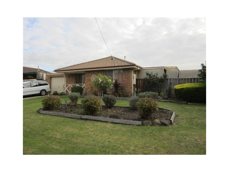 3 Dean Court, Cranbourne VIC 3977