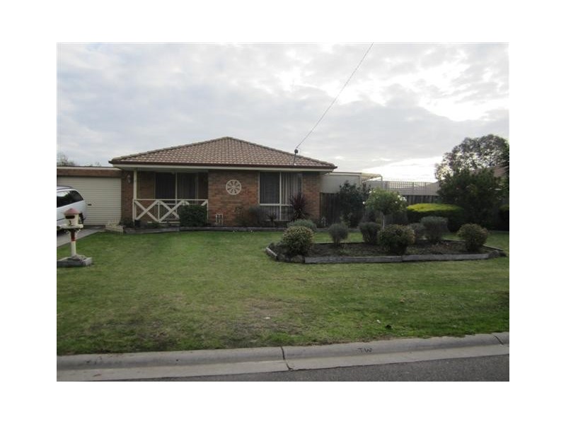 3 Dean Court, Cranbourne VIC 3977