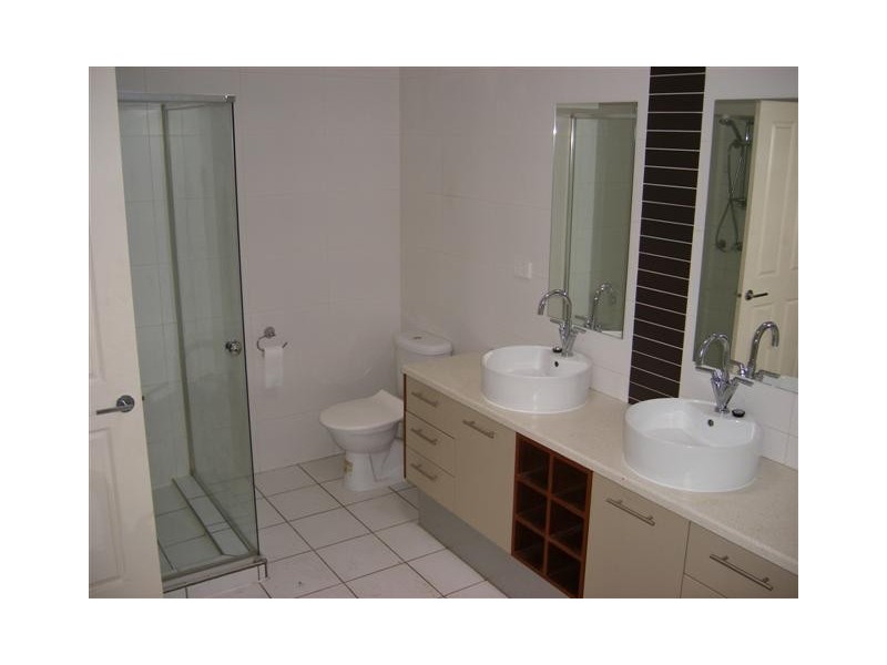 13 Dunferline Crescent, Cranbourne VIC 3977