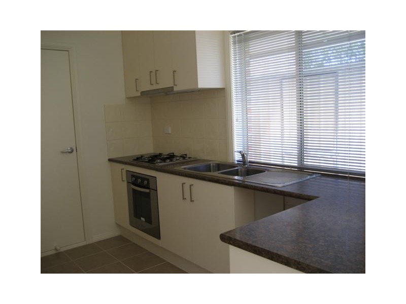 3/27 Cricklewood Avenue, Frankston VIC 3199