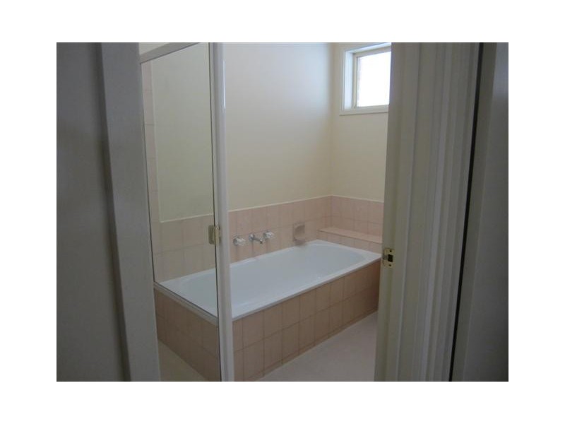 3 Dean Court, Cranbourne VIC 3977