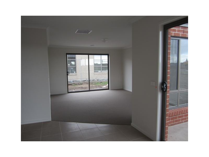 51 Morningside Boulevard, Cranbourne West VIC 3977