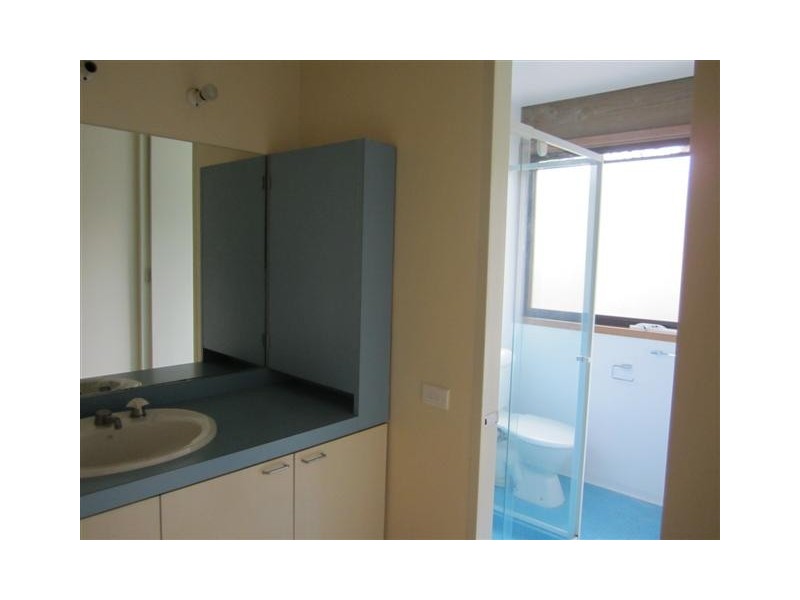 2 Saxonwood Court, Frankston VIC 3199