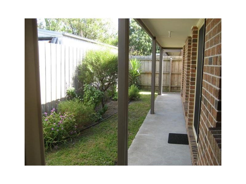 2/27 Cricklewood Avenue, Frankston VIC 3199