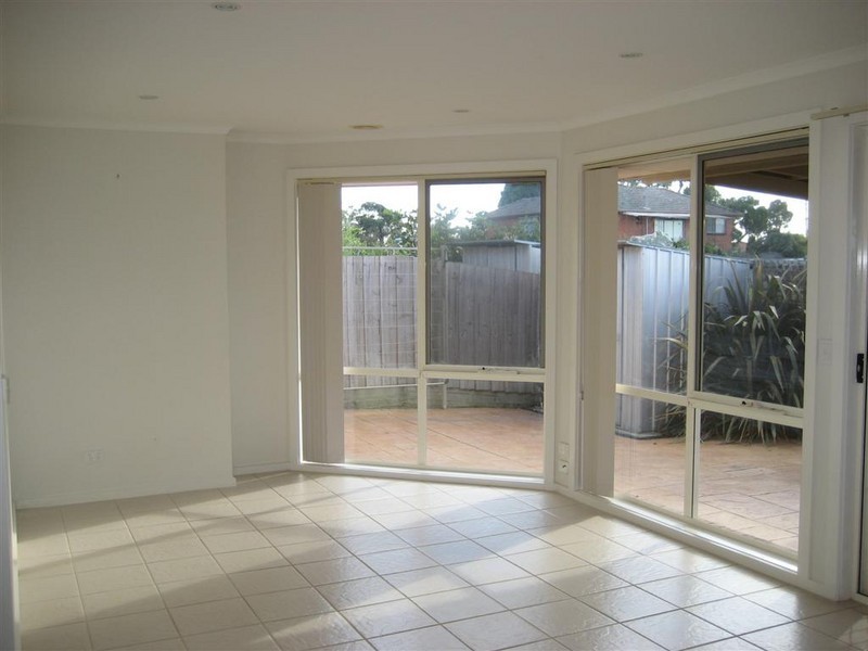 11/10 Hall Road, Carrum Downs VIC 3201