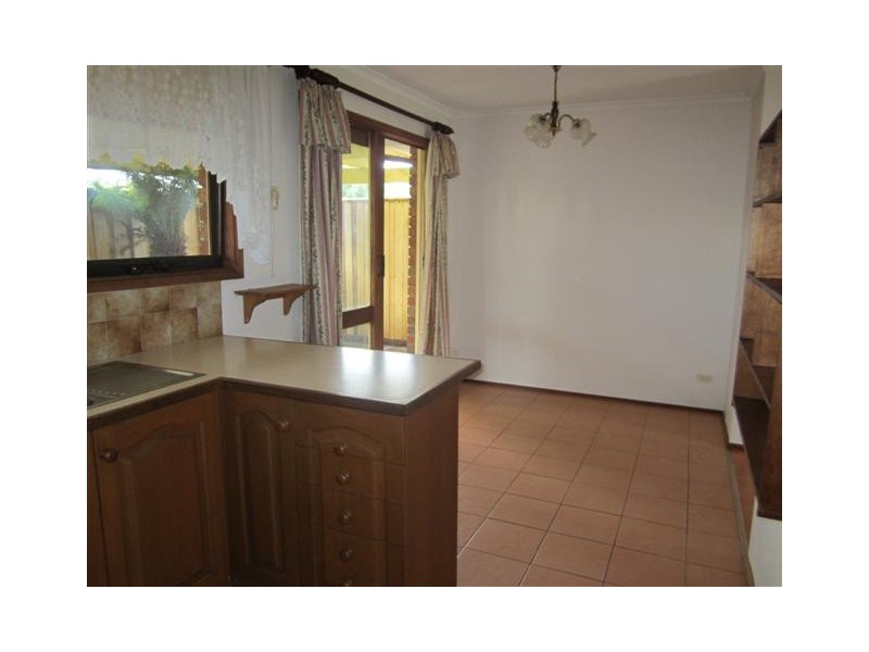 2/113 Willow Road, Frankston VIC 3199