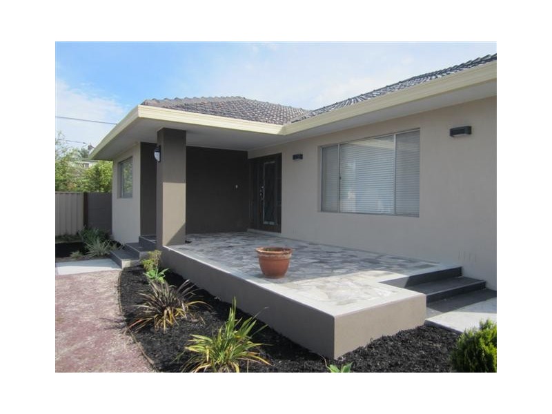 4 Bondi Avenue, Frankston VIC 3199