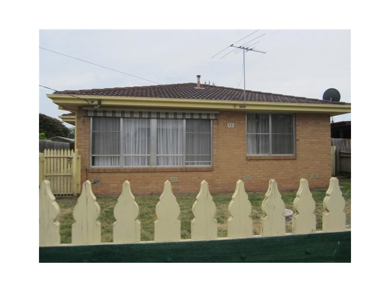 13 Silver Avenue, Frankston North VIC 3200
