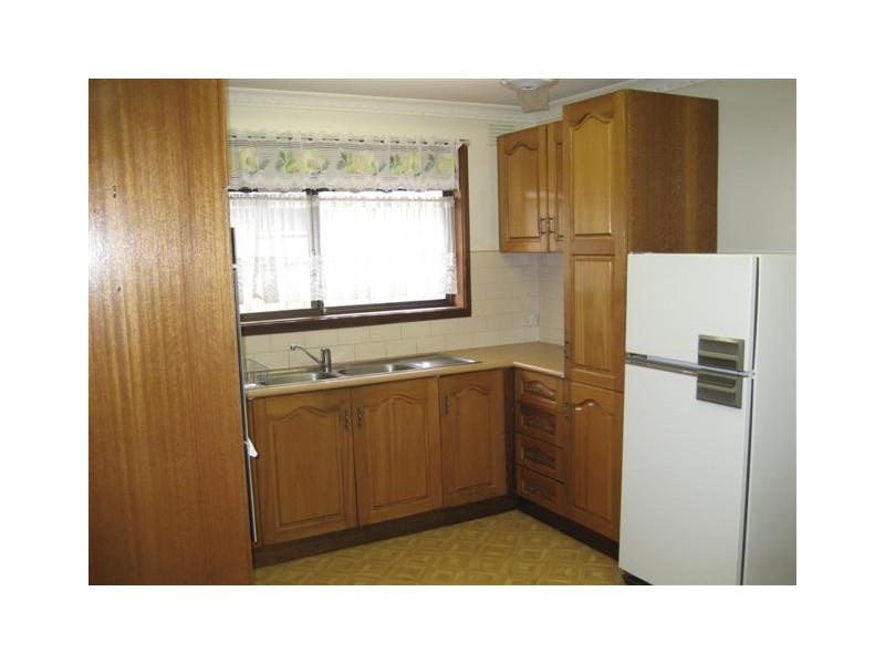 2/29 Cricklewood Avenue, Frankston VIC 3199