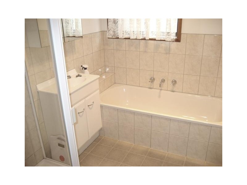 2/29 Cricklewood Avenue, Frankston VIC 3199