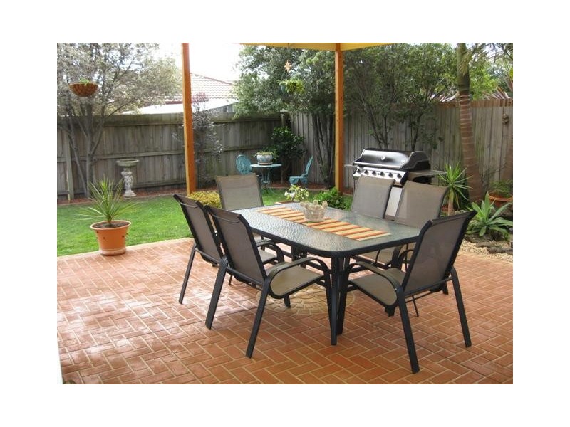 6 Opal Court, Skye VIC 3977