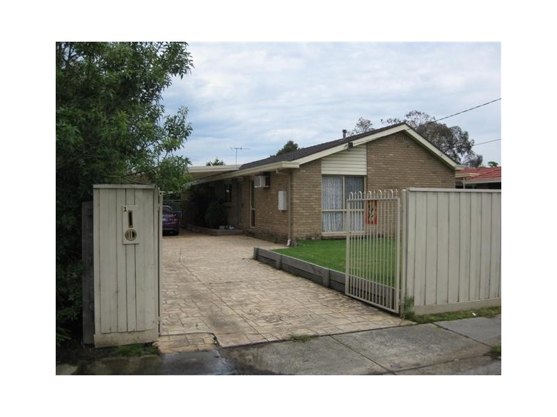 1 Sussex Crescent, Seaford VIC 3198