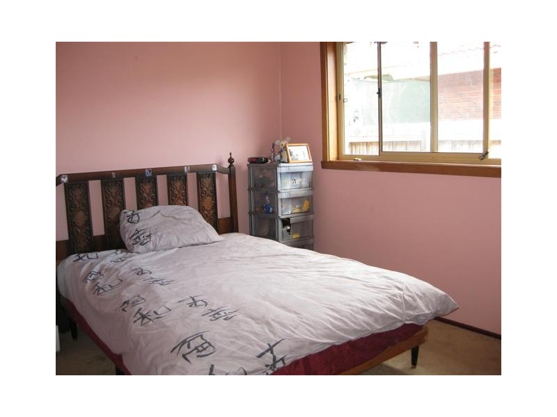 1 Sussex Crescent, Seaford VIC 3198