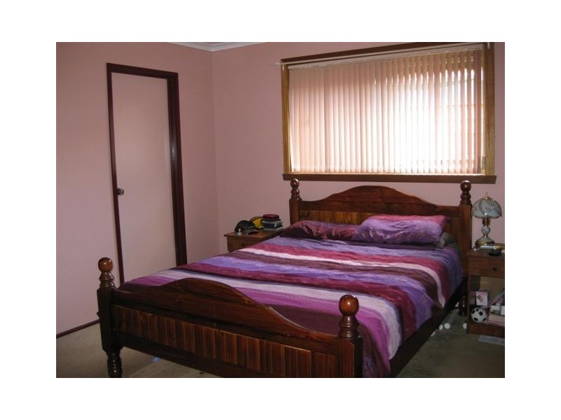 1 Sussex Crescent, Seaford VIC 3198