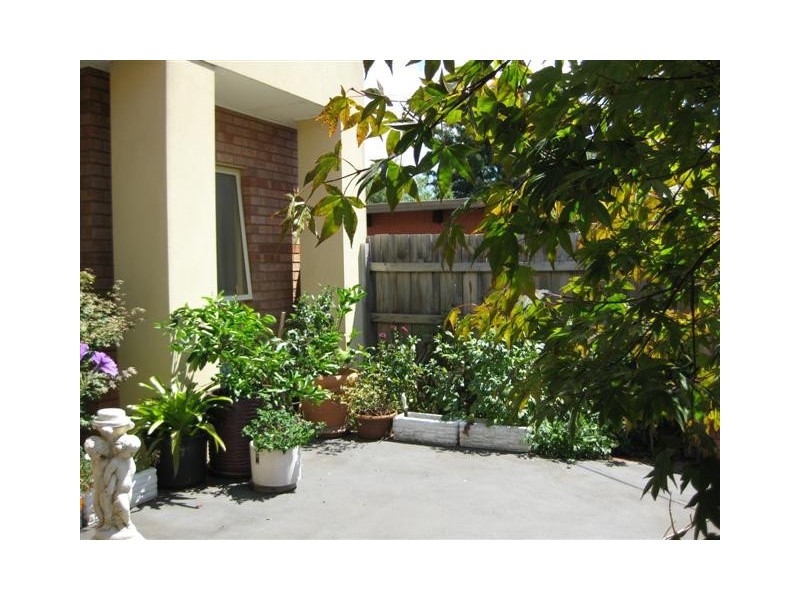 2/7 Mena Street, Frankston VIC 3199