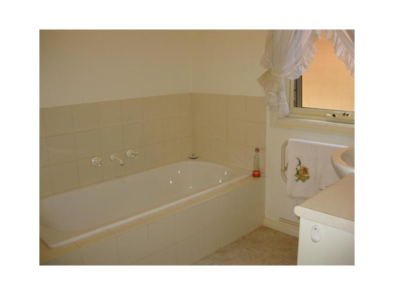 2/7 Mena Street, Frankston VIC 3199