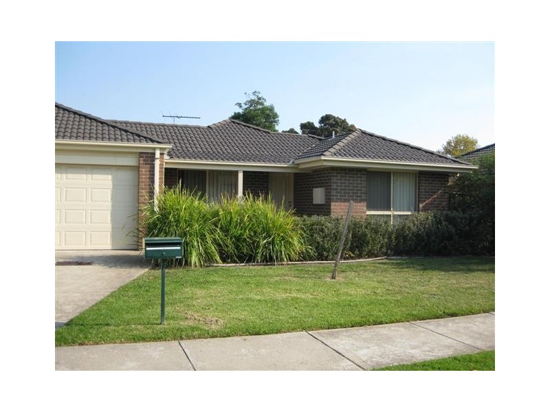 2/95 Ashleigh Avenue, Frankston VIC 3199