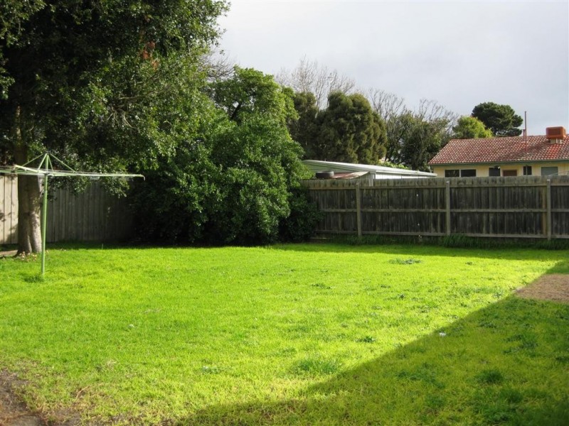 34 Rosemary Crescent, Frankston North VIC 3200