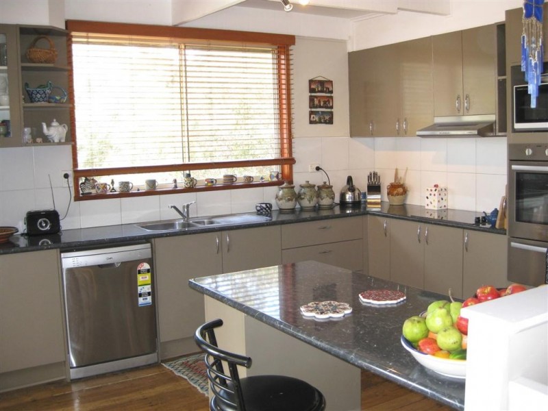 16 Roslyn Street, Somerville VIC 3912